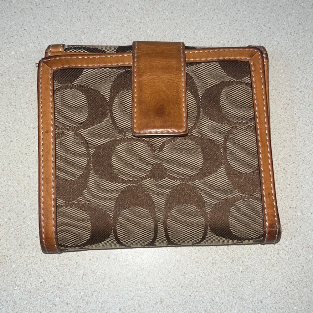 Used Coach Wallet - Picture 2 of 4